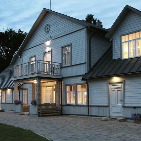 Meke Hotel Mustkalni ภายนอก รูปภาพ