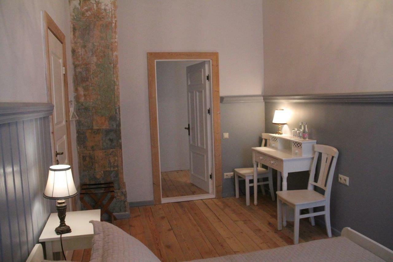 Meke Hotel Mustkalni ภายนอก รูปภาพ