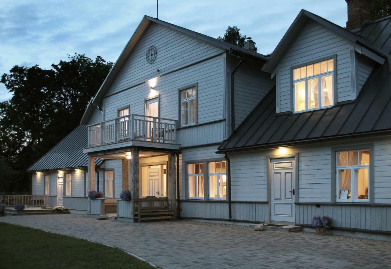 Meke Hotel Mustkalni ภายนอก รูปภาพ