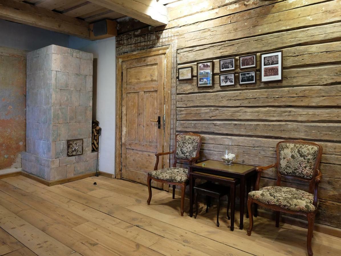 Meke Hotel Mustkalni ภายนอก รูปภาพ
