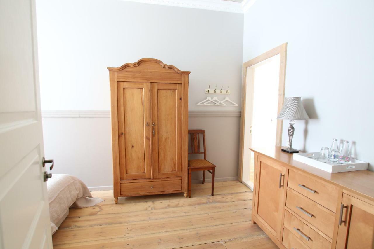 Meke Hotel Mustkalni ภายนอก รูปภาพ