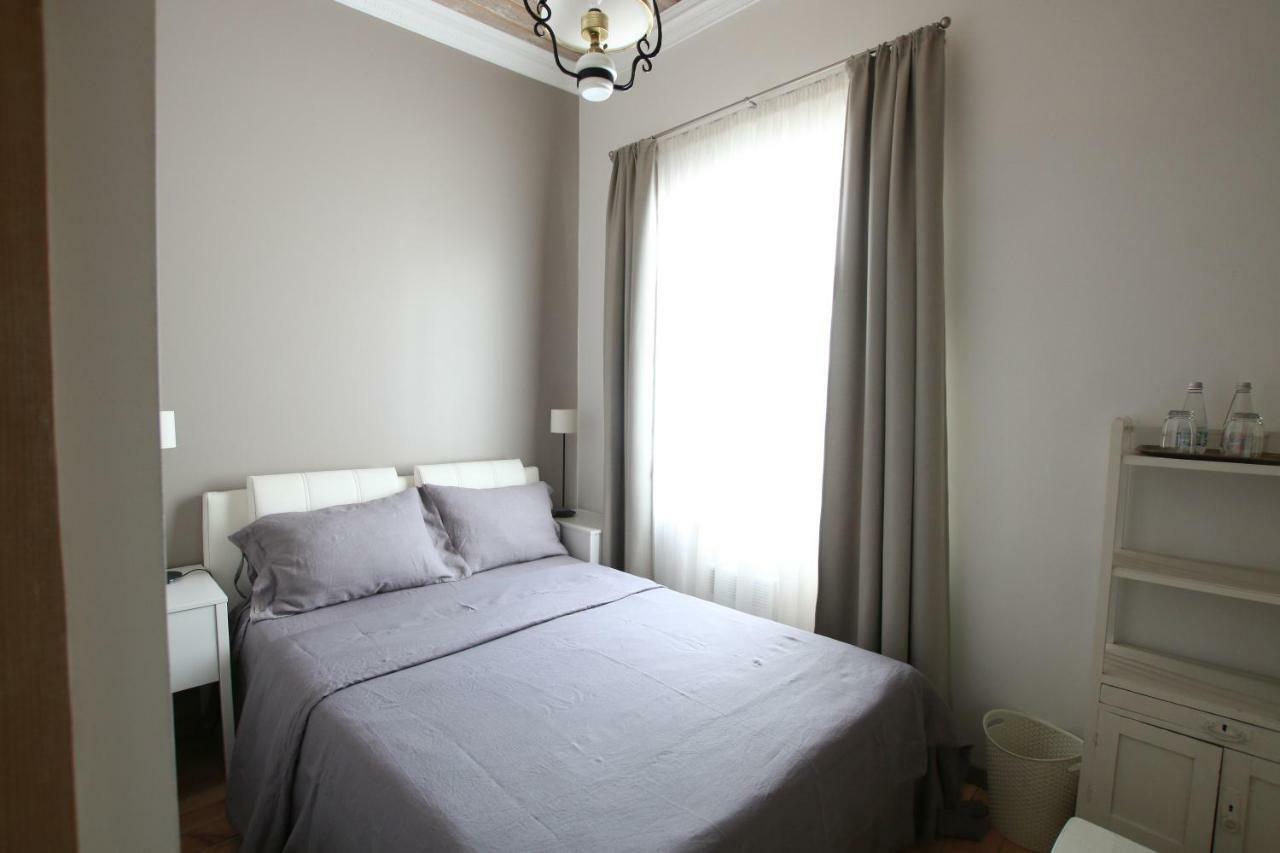 Meke Hotel Mustkalni ภายนอก รูปภาพ